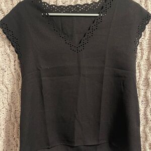 SHEIN Black Scalloped V-Neck Blouse